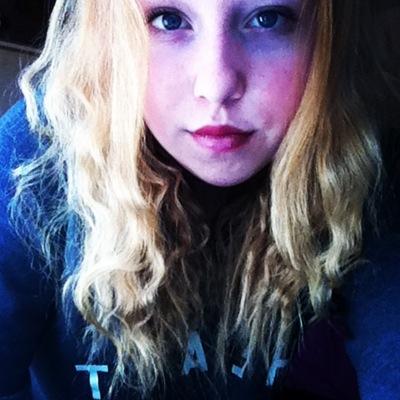 MalloryA_'s profile picture. 13 years old||canada||#11 volleyball and basketball|| #19 soon to be motocross rider||