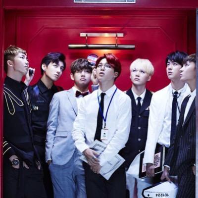 A.R.M.Y for BTS
@BTS_twt 
Kim Taehyung ❤
Real Account V's Wife.
Dont bash me please :'3
V is Mine ! orang yang suka diyadongin V *GueCurHat*