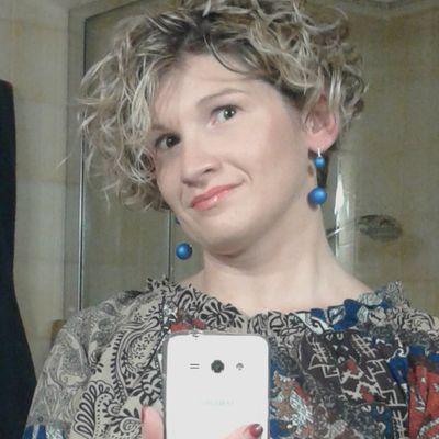 Manuela03809174's profile picture. 