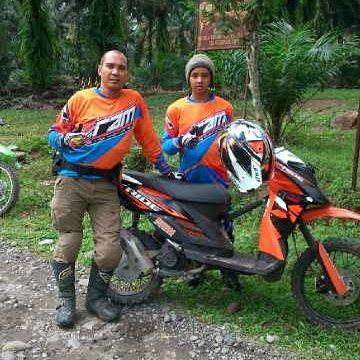 RaqinAkbar21's profile picture. 