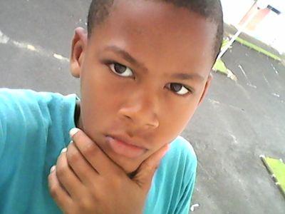 cortflo2's profile picture. je suis cortney Florent guadeloupéen d'origine ( dominicain) mon surnom est Ti chabin et je parle couramment l' anglais et voilà