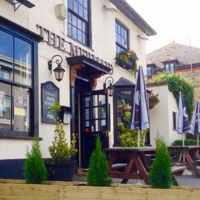 South Herts. CAMRA Pub of the Year 2017, Cider Pub of the Year 2013-17, Good Beer Guide 2014-17. 6 ever changing Real Ales, 15 real ciders, 20 Belgian beers.