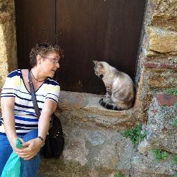 Montse1101's profile picture. 