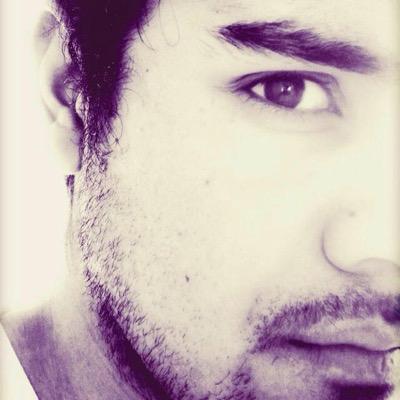 robertomunz's profile picture. Diseñador gráfico profesional y Administrador. Ejecutivo