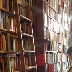 Clairegoeswest's profile picture. L'aventure continue aux Arts & Métiers