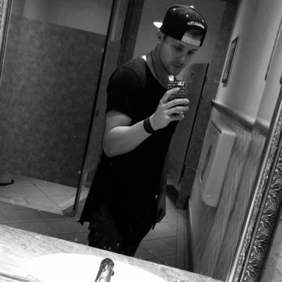 alallridge's profile picture. Snapchat: alallridge