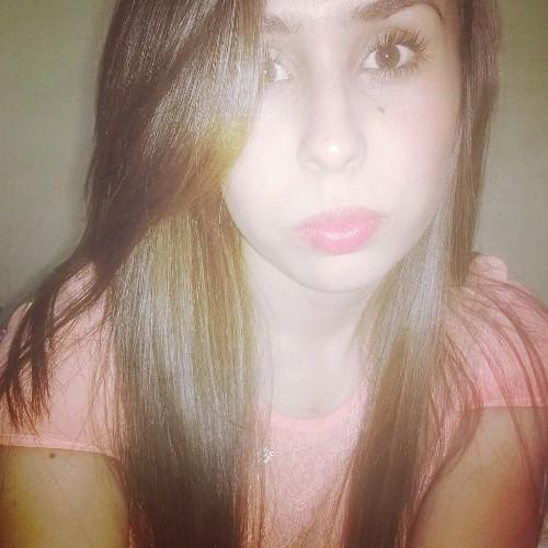 Sharlinne_c's profile picture. 