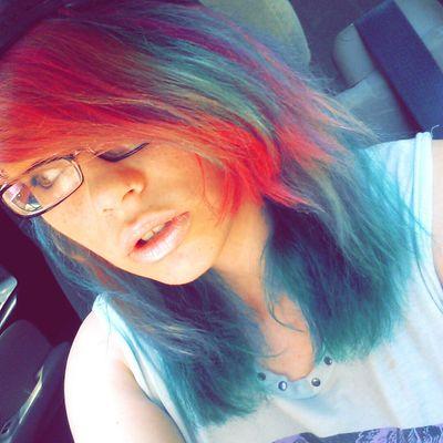 NexflixLover's profile picture. i like Bands Pizza and Netflix follow me and u get a poato no you dont still follow me 
Danny from Ep follows me when will Paul. Danny=lov