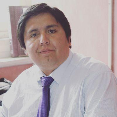 Papá, buen amigo, Consejero Regional de la Región de Los Ríos y Experto en Marketing Digital.