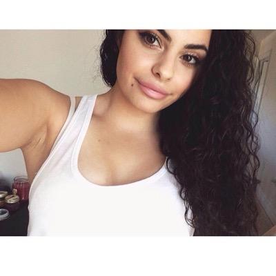 yourgirlFEL's profile picture. 