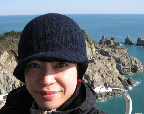 hyojingo's profile picture. 7년차, 초등교사/ 책, 여행, 걷기, 전자제품 디자인이 매력적인 것들은 모두 좋다. 무소유의 매력은 언제나 알게 될지.