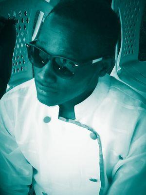 am cool, i love true friends, i love to date celibrety, am simple and am fun to be with