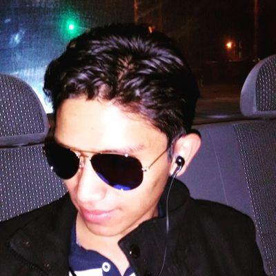 ¡¡ sonríe que en la vida es lo único que No pasa de moda... !!!!