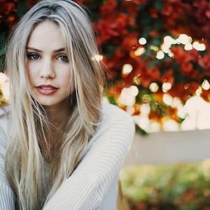 earthlxdy's profile picture. Quince primaveras. Sí, soy la guardiana de la tierra. No creo que haga falta decir mucho más. ¡¡LILLIAN, FUERA DE MI BIO Y LLEVATE A NAPOLEÓN!! #WITCHcrafted