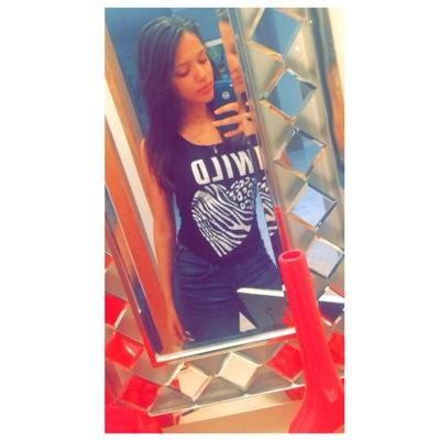 marialora2's profile picture. Forever young ❤️.                    
Para Que Decirte Como soy Total Te Lo Acabas Inventando.. ♥★