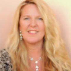 Empowering multi-passioned & #healing #entrepreneurs all around the World, to live their juiciest life yet!