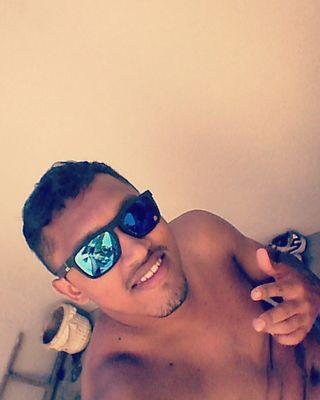 A vida pode te derrubar, mas é você quem escolhe se quer levantar ou não...