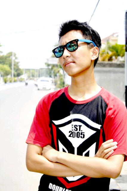 dimas_edwar's profile picture. AcahRacingTeam#007 \m/ || 18 Desember 1998 || SMAN 2 Rangkasbitung || Kaki Tangan Tuan Holmes || sherlock holmes