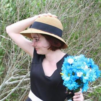 A bookish freelance writer and blogger for hire at The Penned Piper. Also feature writer for @Fandomania.
