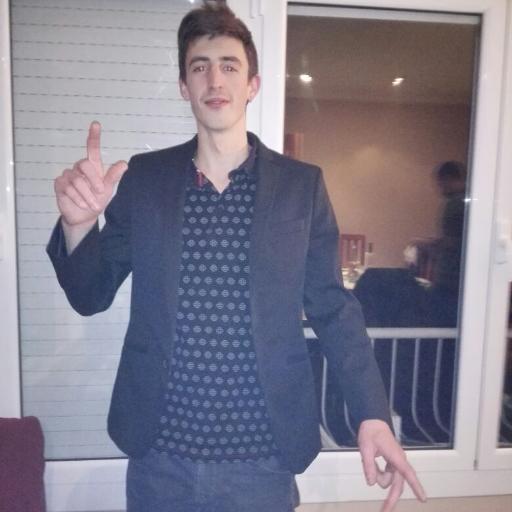 OriBruk's profile picture. Sonriele a la vida aunque la muerte no perdona...