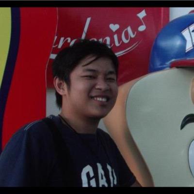 PaulDelarosa77's profile picture. 