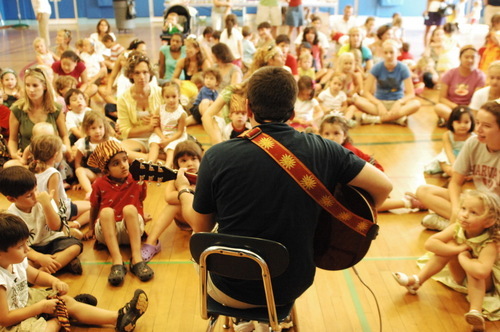 Writer and performer of silly songs. Performances all over NYC and tri-state area. Dad. Kidney donor.