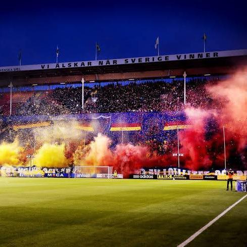 CRPVEGA's profile picture. Get out me car