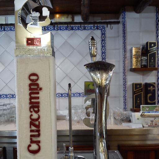 Esta es tu taberna. Esta es taberna Villa María. Ven a probar nuestros platos y tapas, te encantarán.
Conoce nuestras sugerencias a través de Facebook y twitter