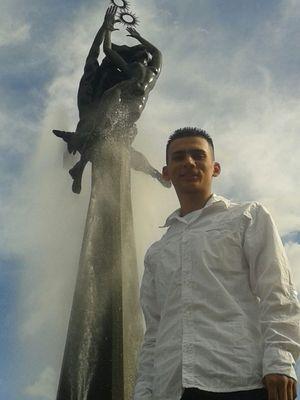 stivenp1222's profile picture. Facebook: Stiven Peñuela
Instagram: stivenp1222