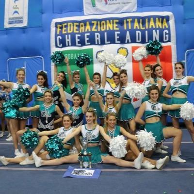 Nate nel 2012 team di cheerleaders autodidatte FOLLOW US ♡ https://t.co/ulhCSb7A0O
