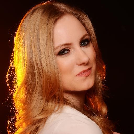 Bryony_Kate93's profile picture. Historian, traveller, casual musician, whisky student, occasional change manager.