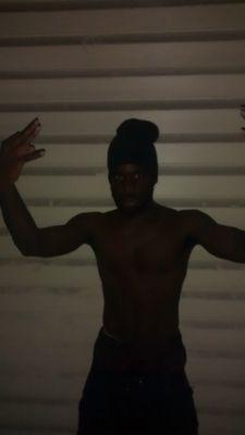MY NAME BOLIO IM AUTHENTIC KEEP IT 50/20S ALLDAY EVERYDAY SMOKE GOOD ON THA DAILY FWM IF U WANNA KNOW MORE (AUTHENTIC NIGGA )