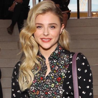 Gotta have Chlomo — Chloë Grace Moretz leaving a nail salon in