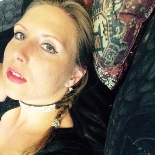For the passion of life, fashion, lifestyle and Berlin! Blogging to show everybody the beauty of life!