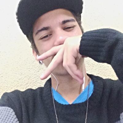 ☮Menino diferenciado☮