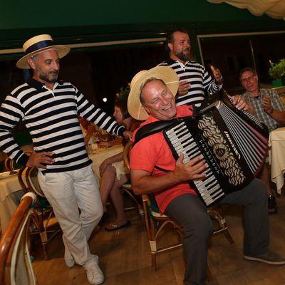 raysergi's profile picture. The stars at night are big and bright