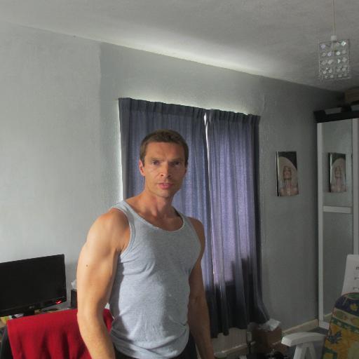 Level 3 Advanced Personal Trainer & Nutrition
Provides Mobile Personal Training in Essex& Fitness Classes.