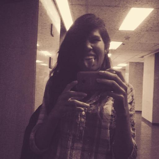 Tengo 19 años, soy tranquila y divertidad :3, Estudiante de Comercio Internacional