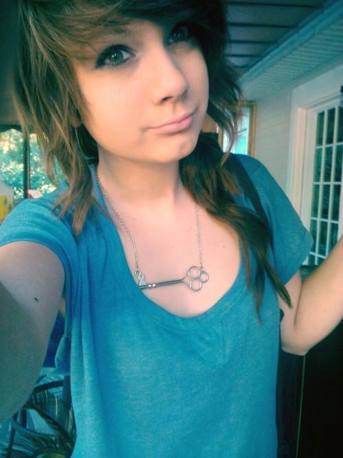 sunny_summa's profile picture. I once sneezed a beenie weenie through my nose. I also made a horse faint in Costa Rica.