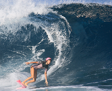 I have been surfing the Northshore, Hawaii since 1989 and will be updating the surf for you here on Twitter from The Pipeline.