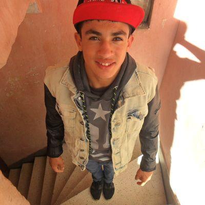 AbdalzizAbdd's profile picture. Bonjour