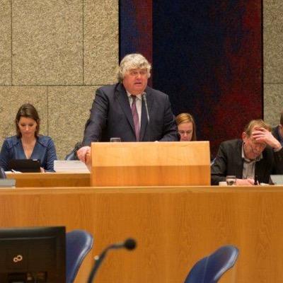 Voormalig politiek TV-journalist, directeur bij Aegon, eigenaar communicatiebedrijf en VVD-kamerlid. Nu toezicht, advies, commentator en https://t.co/uDg4ub6XUi