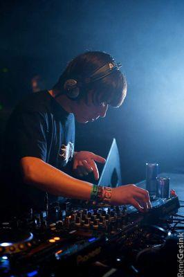 _DRK_DNB_'s profile picture. DNB enthousiast / Dj located in The Netherlands. 

                                                     Bookings: Dylankasselman@gmail.com        (NL/BE)