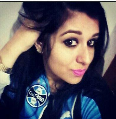 Enfermeira, capricorniana,Gremista e Felizz :)