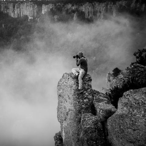 Fotógrafo documental y de aventura. Viajero. Amante de la luz. Hombre de familia