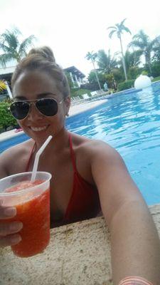 dpuente24's profile picture. living life one day at a time✌