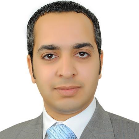 Periodista-Traductor en la Agencia EFE (Egipto). Máster Universitario (UNED)