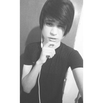 MrLukasstar's profile picture. ∆lways ⚡