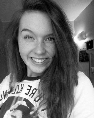 GwenythMadison's profile picture. CCHS Senior'16. SCC Freshie. Believe in God 100%