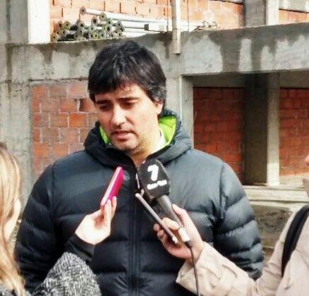 Genéticamente Peronista (3ra generación) Bostero y un poco de Rosario Central. Padre de Felipe y marido de Natalia.
